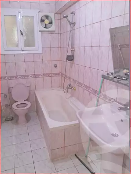 https://aqarmap.com.eg/ar/listing/7268309-for-sale-alexandria-el-asafra-l-sfr-bhry