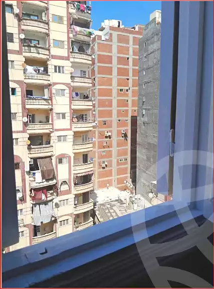 https://aqarmap.com.eg/ar/listing/7268309-for-sale-alexandria-el-asafra-l-sfr-bhry