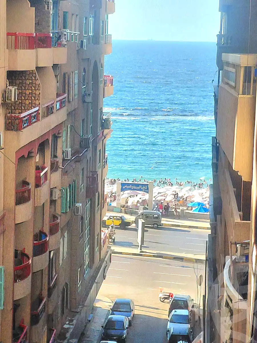 https://aqarmap.com.eg/ar/listing/7268975-for-sale-alexandria-el-asafra-l-sfr-bhry