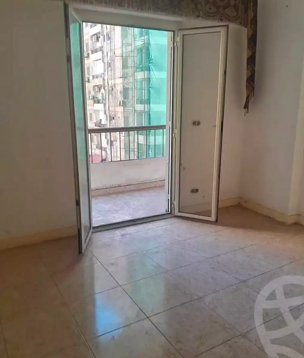 https://aqarmap.com.eg/ar/listing/7269098-for-sale-alexandria-el-mandara-shr-jml-bd-lnsr