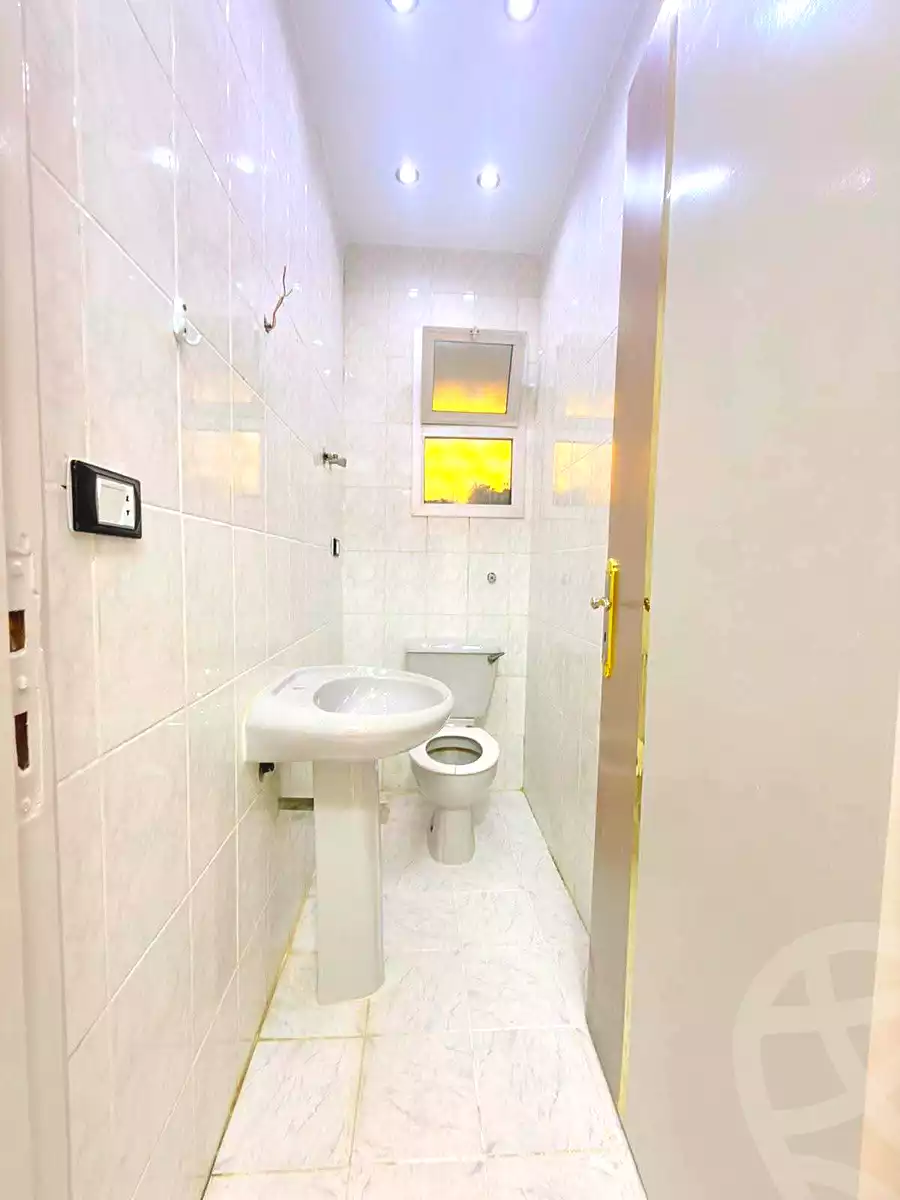 https://aqarmap.com.eg/ar/listing/7269250-for-sale-alexandria-al-agamy-shataa-el-nakheel