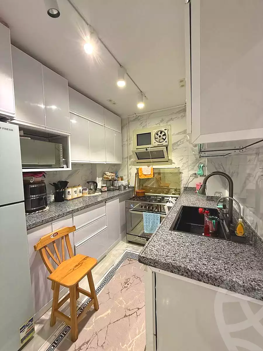 https://aqarmap.com.eg/ar/listing/7269454-for-sale-alexandria-el-asafra-shr-45