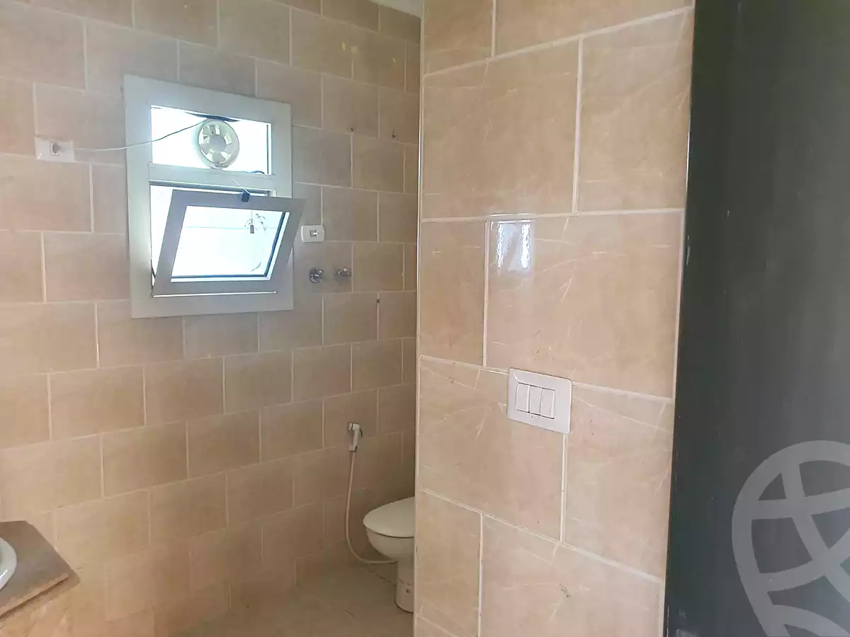 https://aqarmap.com.eg/ar/listing/7269772-for-rent-cairo-el-sheikh-zayed-city-compounds-dh-drys