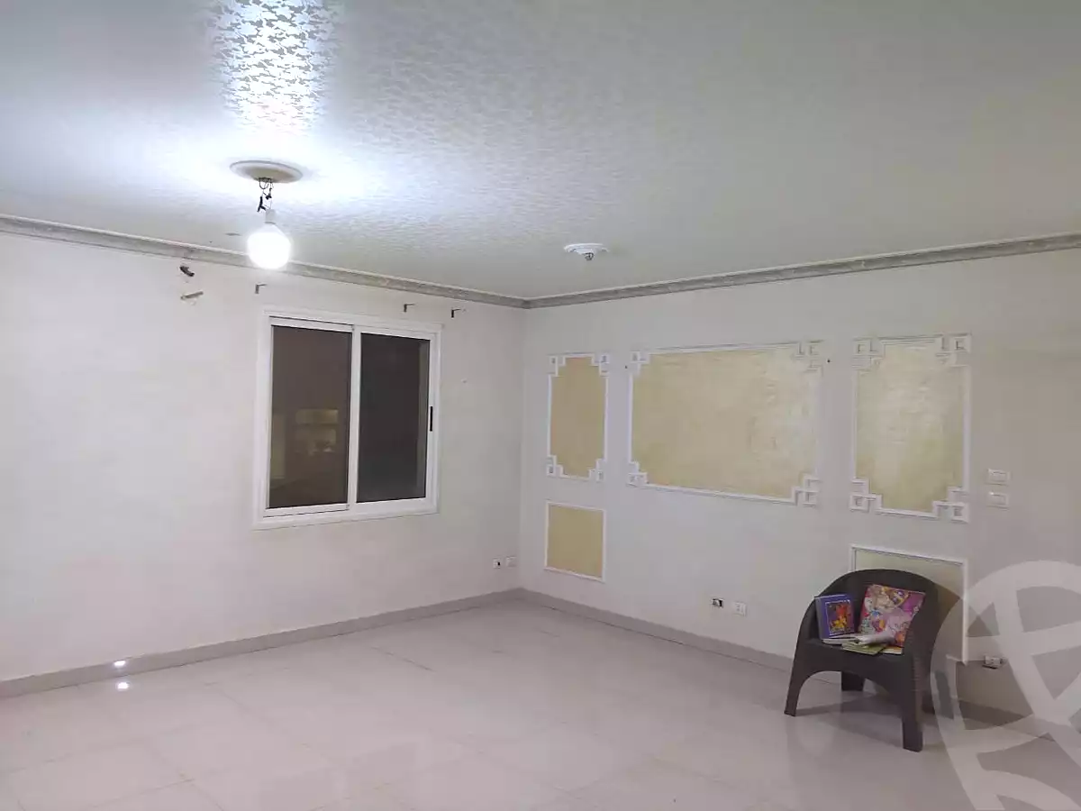 https://aqarmap.com.eg/ar/listing/7269801-for-sale-cairo-new-cairo-lrhb-city-phase-4-mohammed-farid-st