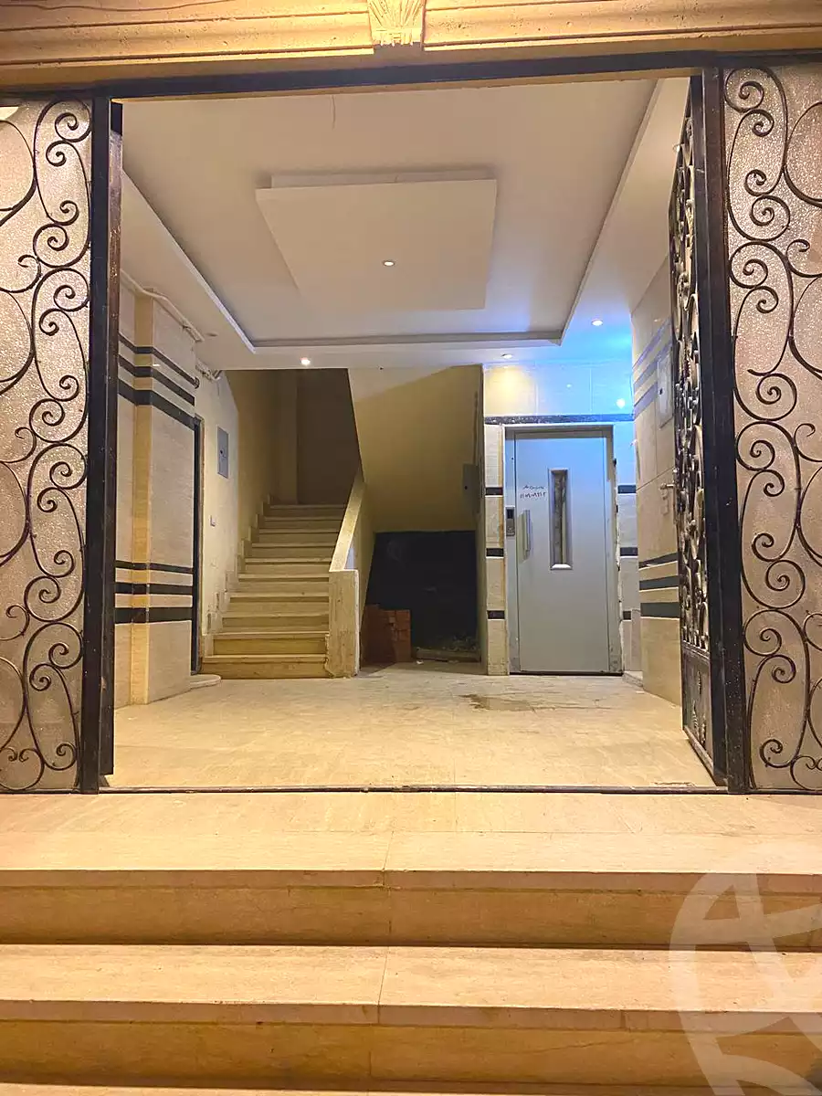https://aqarmap.com.eg/en/listing/7269967-for-sale-cairo-6th-of-october-el-ahyaa-neighborhood-3rd-al-hay-al-thalith-st