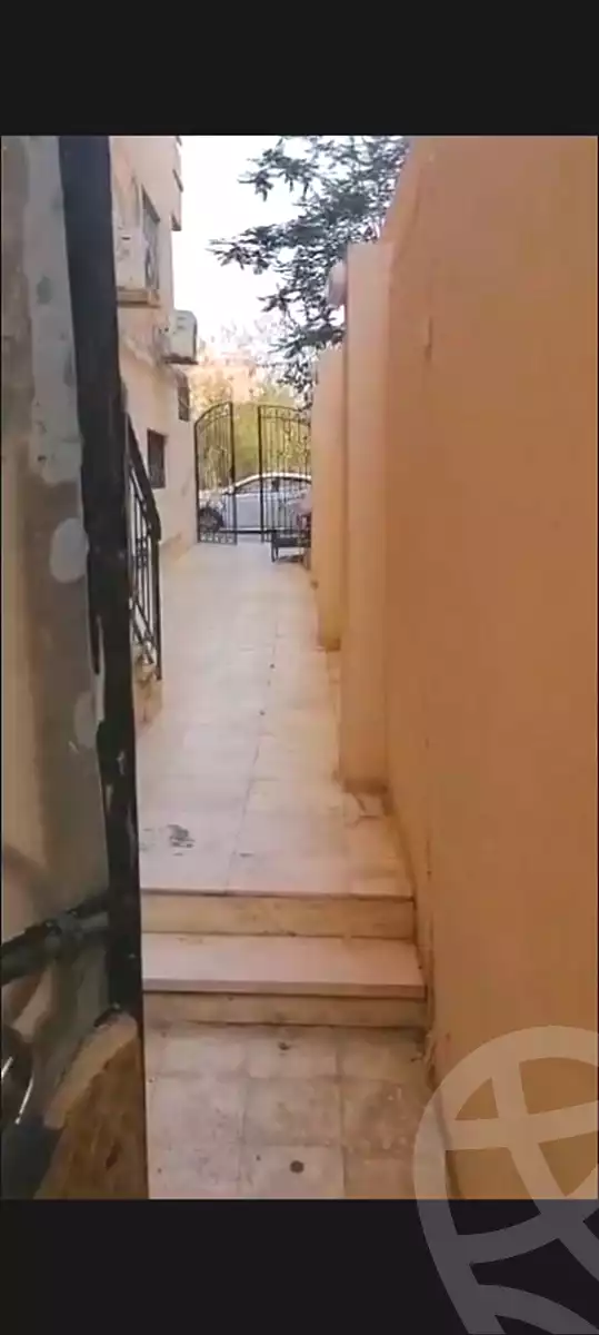 https://aqarmap.com.eg/ar/listing/7269771-for-sale-cairo-6th-of-october-el-ahyaa-neighborhood-3rd-street-9