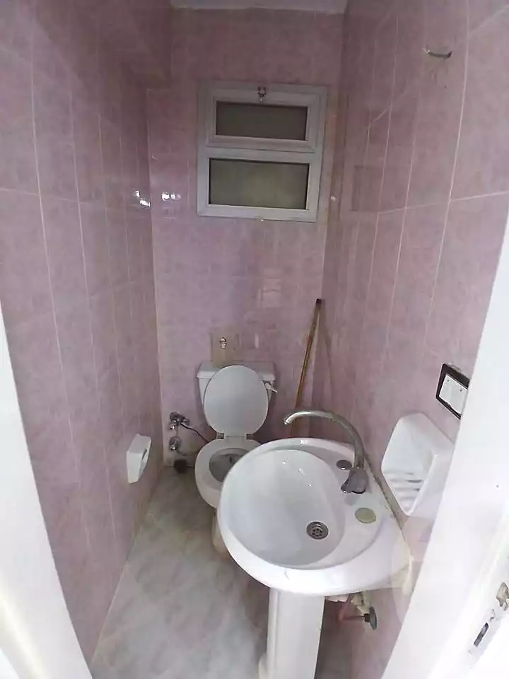 https://aqarmap.com.eg/ar/listing/7270145-for-sale-alexandria-al-agamy-shataa-el-nakheel