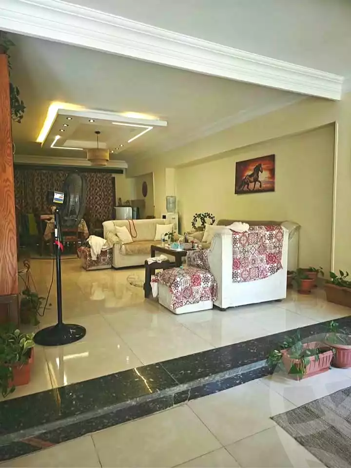 https://aqarmap.com.eg/ar/listing/7270485-for-sale-cairo-helwan-zou-el-fekar-basha-st