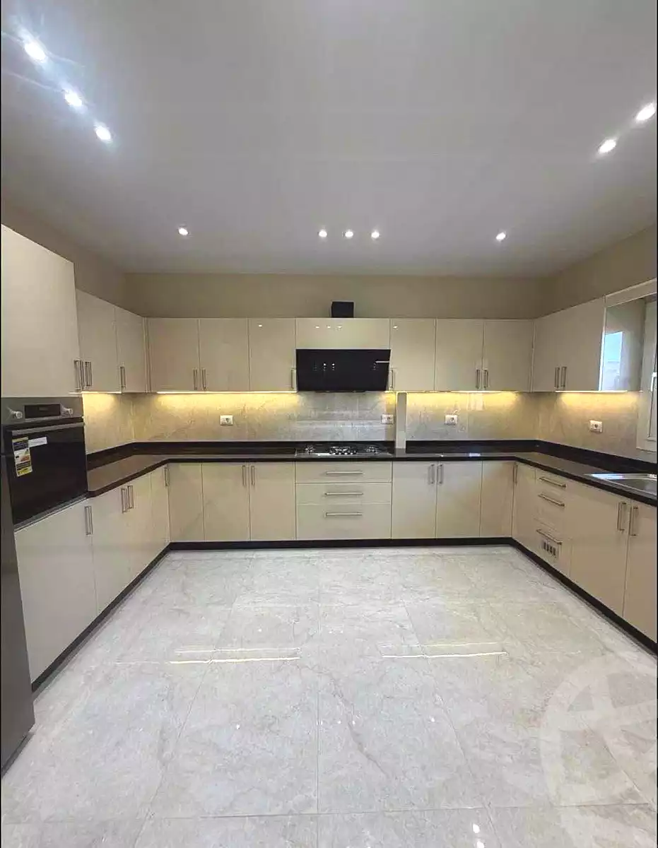 https://aqarmap.com.eg/ar/listing/7270583-for-sale-cairo-new-cairo-compounds-mountain-view-1