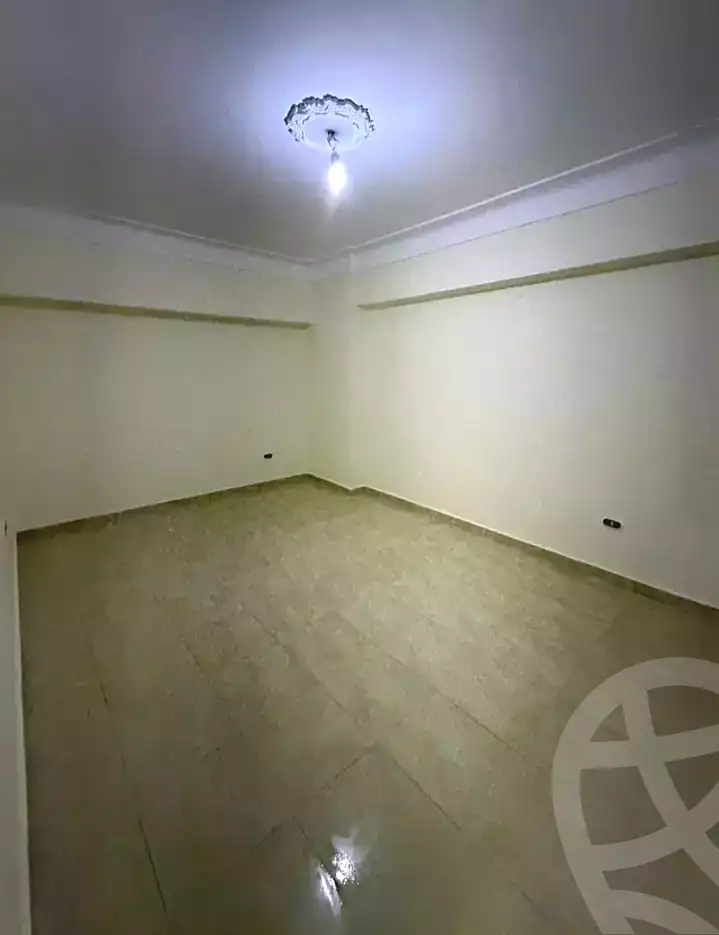 https://aqarmap.com.eg/en/listing/7271531-for-rent-alexandria-ganaklis-shr-mrtdy-bsh