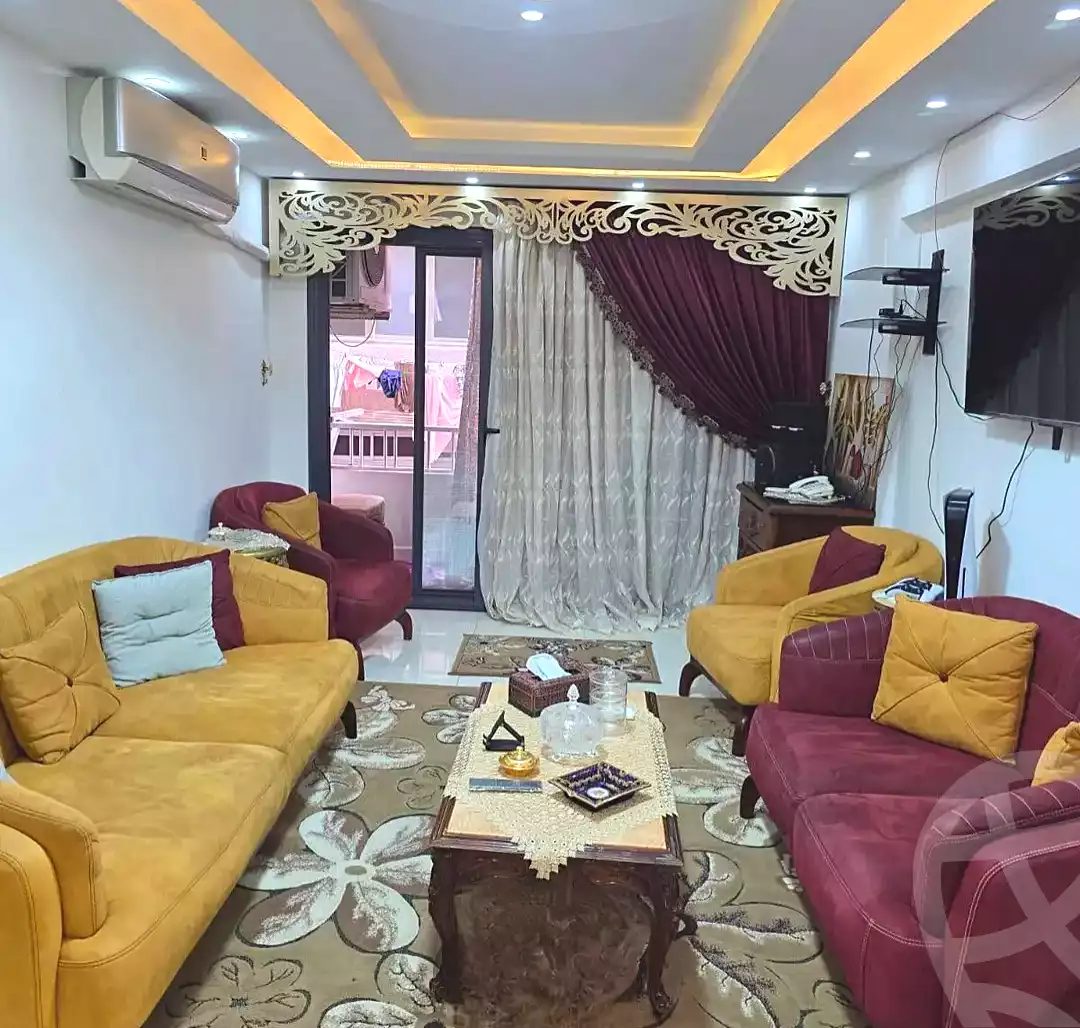 https://aqarmap.com.eg/ar/listing/7272798-for-sale-alexandria-miami-shr-jml-bd-lnsr