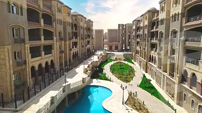 https://aqarmap.com.eg/ar/listing/7272961-for-sale-cairo-new-cairo-compounds-rock-vera-compound