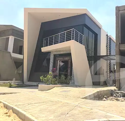 https://aqarmap.com.eg/en/listing/7272981-for-sale-cairo-el-shorouk-compounds-life-view