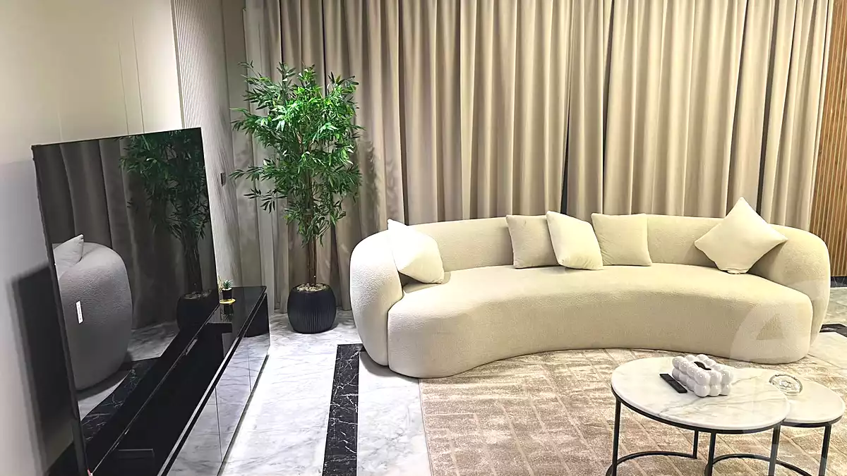 https://aqarmap.com.eg/ar/listing/7272979-for-rent-cairo-new-cairo-compounds-mountain-view-hyde-park