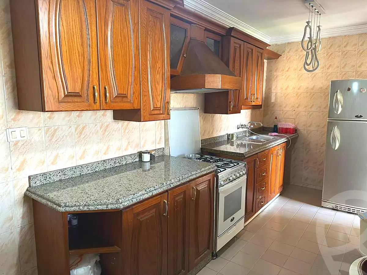 https://aqarmap.com.eg/ar/listing/7272987-for-sale-cairo-new-cairo-lrhb-city-phase-1-ahmed-rami-st