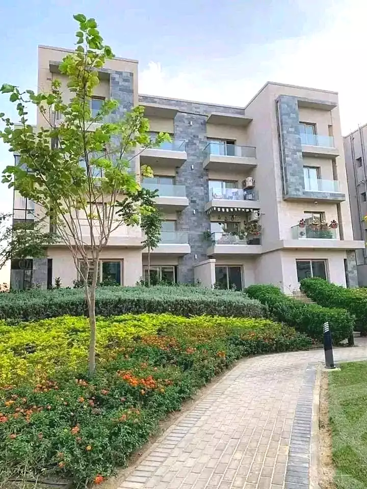 https://aqarmap.com.eg/en/listing/7273174-for-sale-cairo-new-cairo-compounds-galleria-moon-valley-compound-arabia