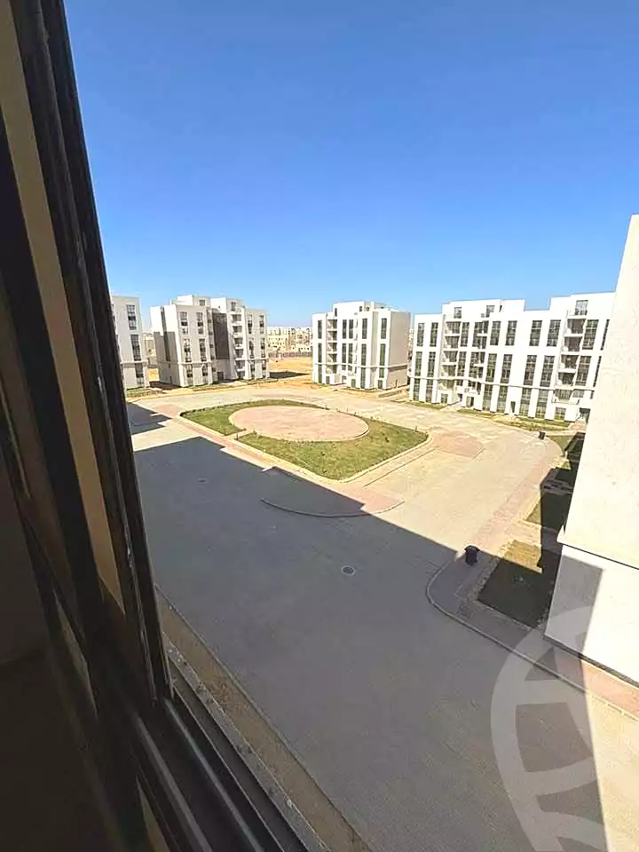 2 BR Apartment in Eco West, photo 4 of 4
