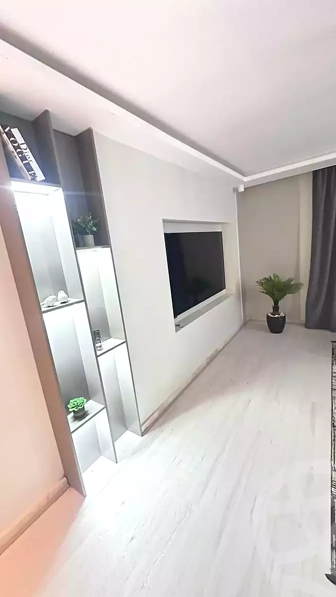 https://aqarmap.com.eg/ar/listing/7273169-for-sale-cairo-el-shorouk-compounds-aljar-british-district-compound