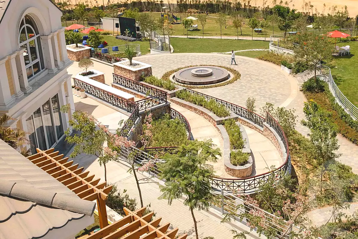 https://aqarmap.com.eg/ar/listing/7273101-for-sale-cairo-new-cairo-compounds-mountain-view1-1-compound