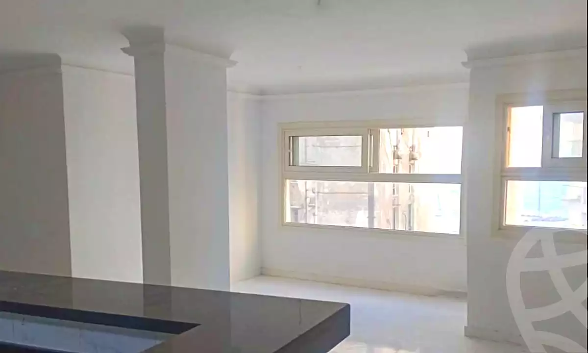 https://aqarmap.com.eg/ar/listing/7274413-for-sale-alexandria-sydy-bshr