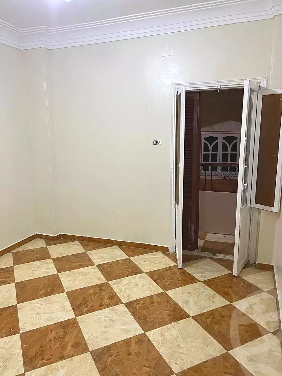 https://aqarmap.com.eg/ar/listing/7275398-for-sale-cairo-helwan-hadayek-helwan-el-khashab-canal