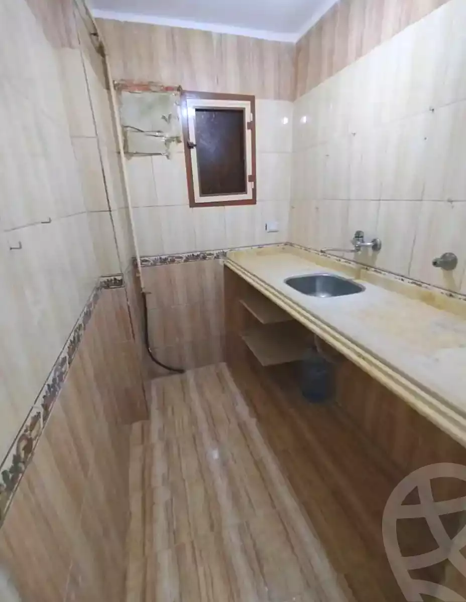 https://aqarmap.com.eg/en/listing/7275934-for-sale-alexandria-lsywf-el-falki