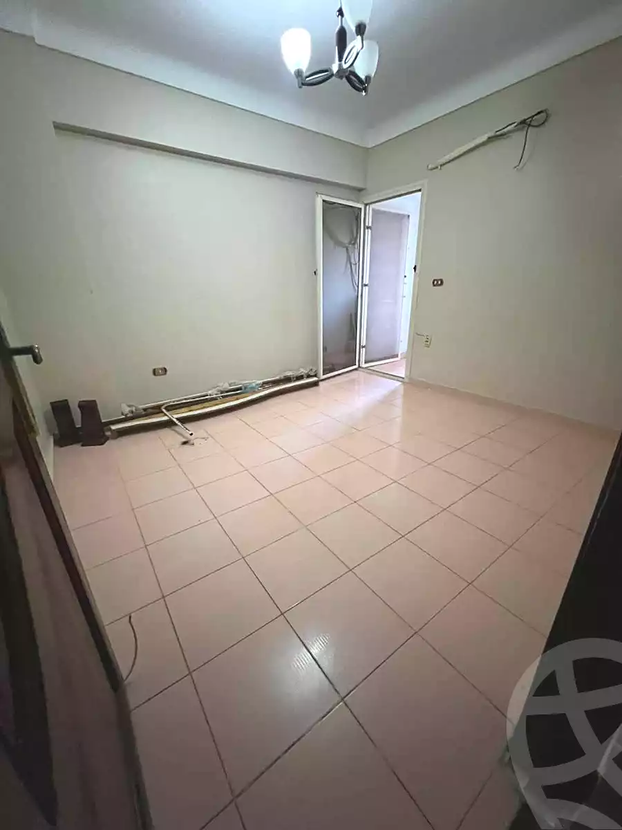 https://aqarmap.com.eg/en/listing/7276272-for-sale-alexandria-sydy-bshr-sydy-bshr-bhry-mohamed-el-srafi-st.