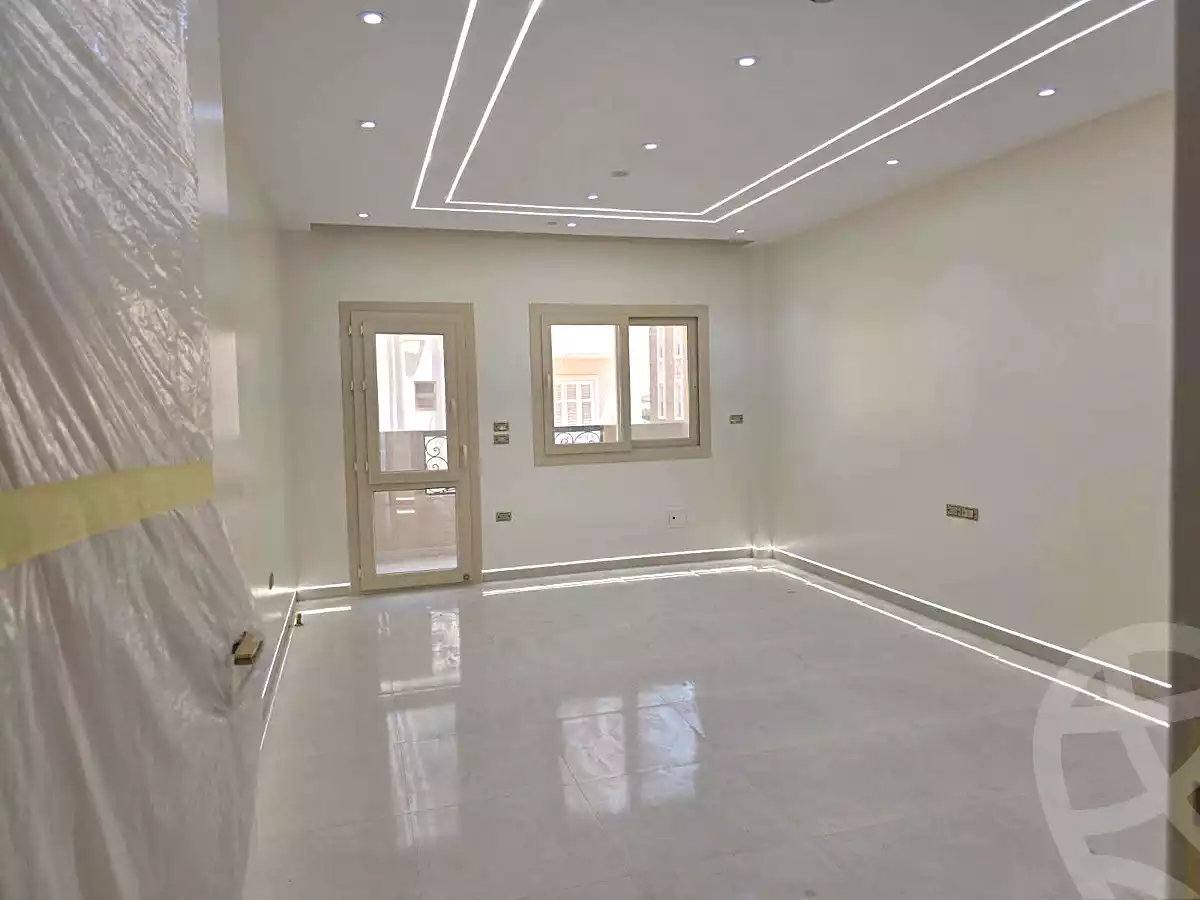 https://aqarmap.com.eg/en/listing/7277003-for-rent-cairo-6th-of-october-compounds-aeon