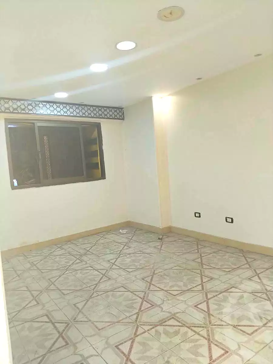 https://aqarmap.com.eg/ar/listing/7277308-for-rent-alexandria-miami-shr-jml-bd-lnsr
