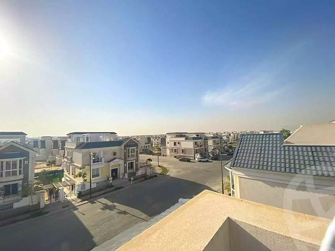 https://aqarmap.com.eg/ar/listing/7277522-for-sale-cairo-new-cairo-compounds-mountain-view1-1-compound