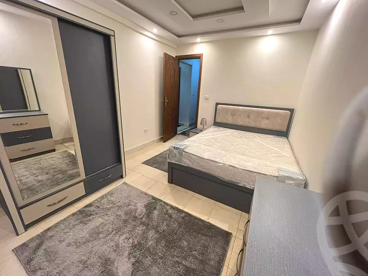 https://aqarmap.com.eg/ar/listing/7278265-for-rent-cairo-new-cairo-compounds-mena-residence