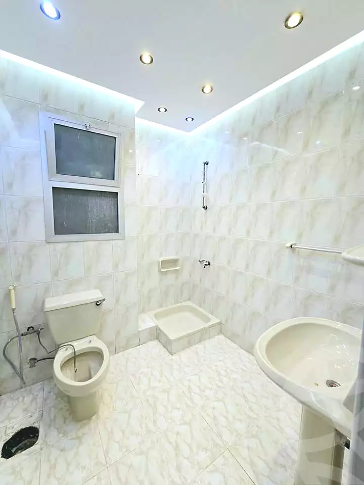 https://aqarmap.com.eg/ar/listing/7278382-for-sale-alexandria-al-agamy-shataa-el-nakheel