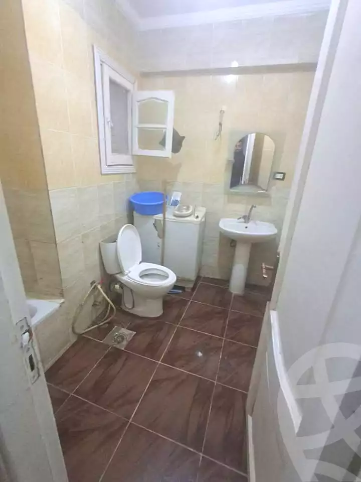 https://aqarmap.com.eg/ar/listing/7278477-for-sale-alexandria-al-agamy-lbytsh-shahr-al-assal-st