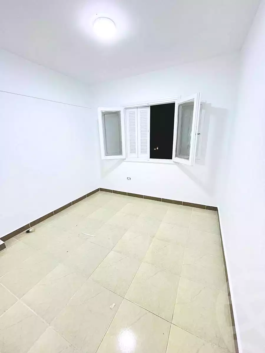 https://aqarmap.com.eg/ar/listing/7280190-for-sale-alexandria-al-agamy-shataa-el-nakheel