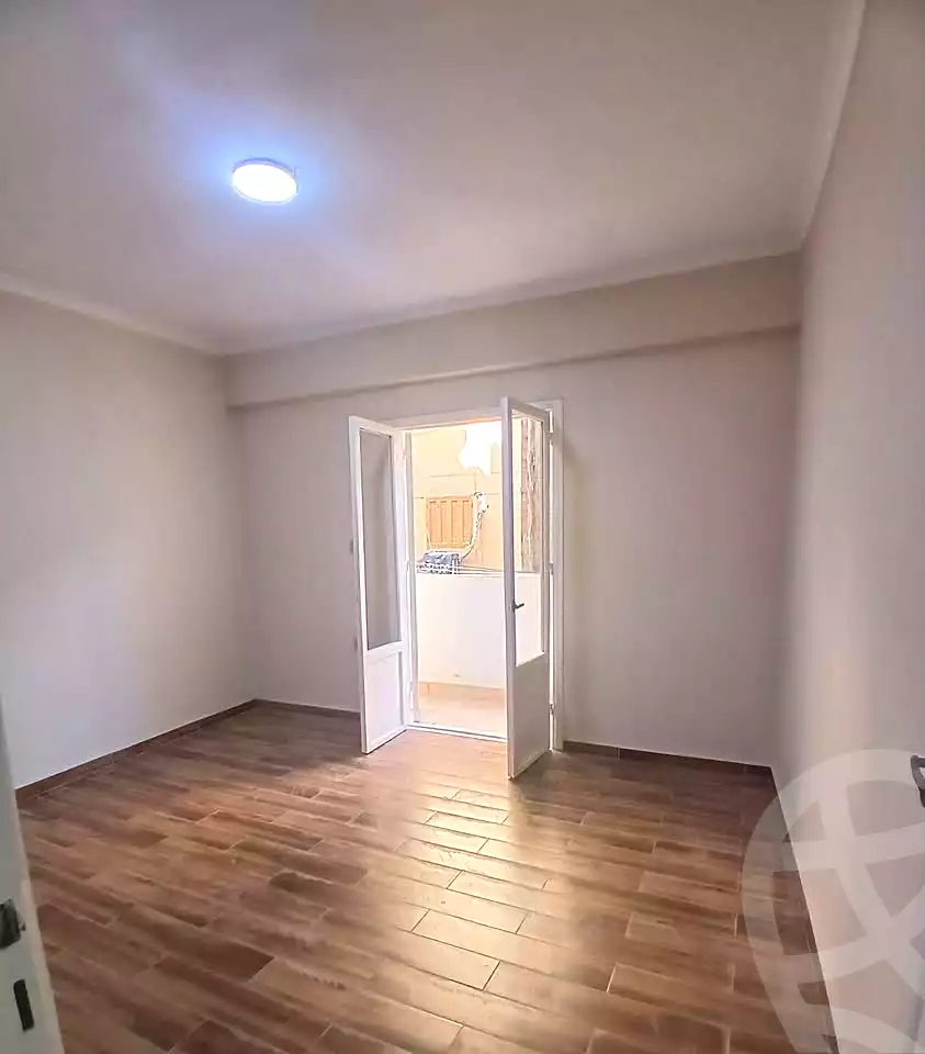 https://aqarmap.com.eg/en/listing/7280469-for-sale-alexandria-el-asafra-ahmed-tiesser-st