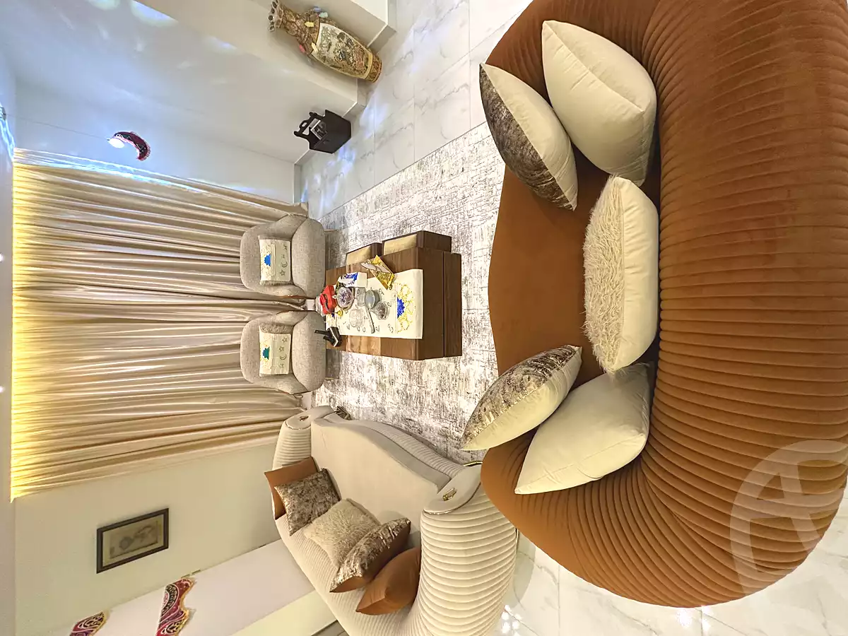 https://aqarmap.com.eg/ar/listing/7281442-for-sale-cairo-el-sheikh-zayed-city-el-hay-eltaseaa-area-1-el-bostan-st