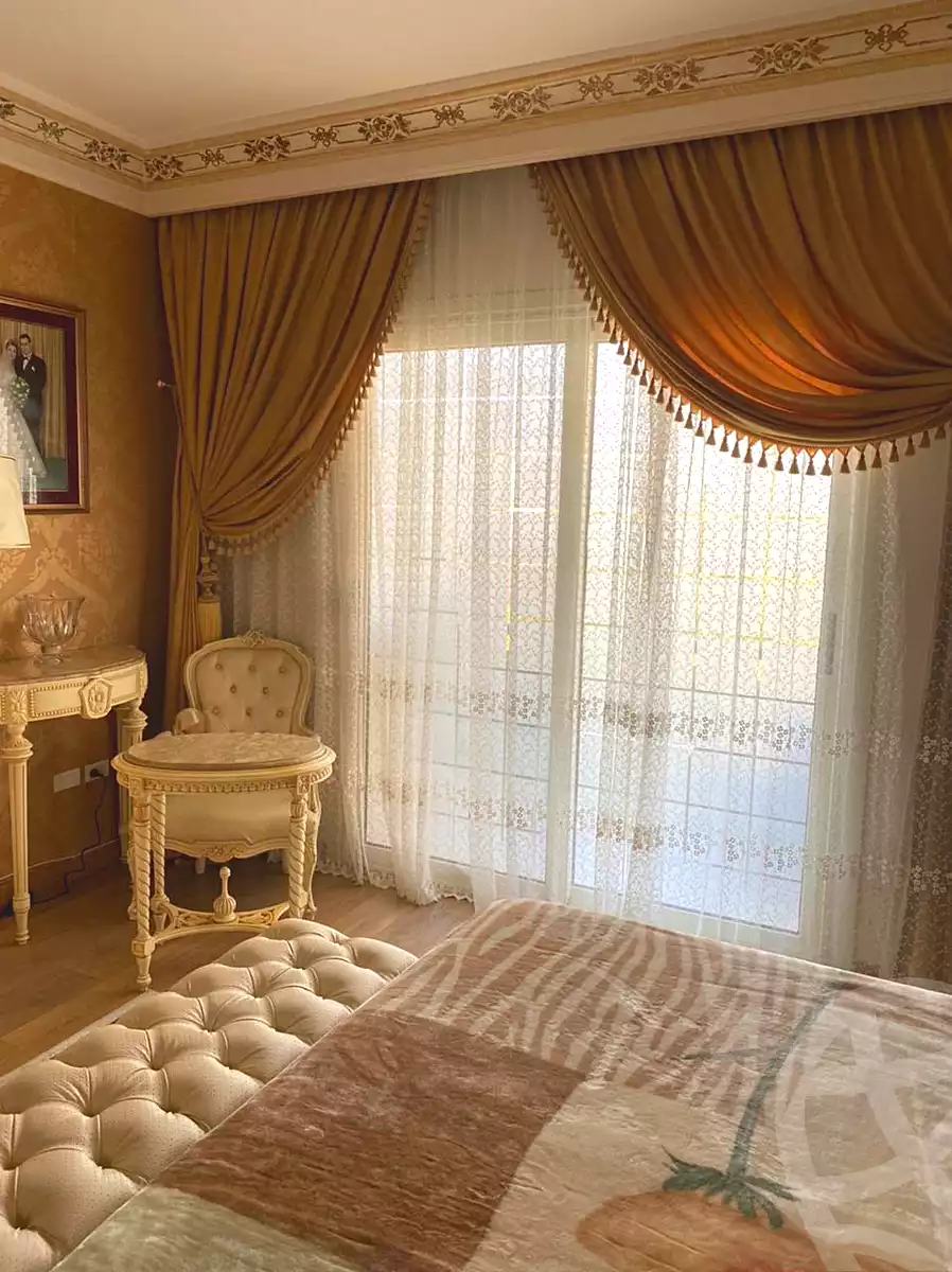 https://aqarmap.com.eg/ar/listing/7281498-for-sale-cairo-el-sheikh-zayed-city-compounds-zayed-2000
