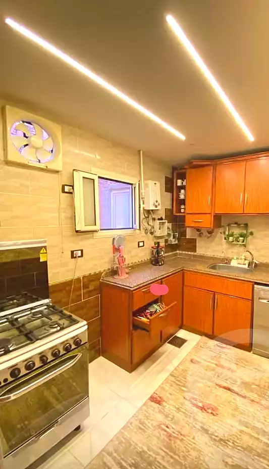 https://aqarmap.com.eg/ar/listing/7280733-for-sale-alexandria-al-agamy-lbytsh-qased-kareem-st