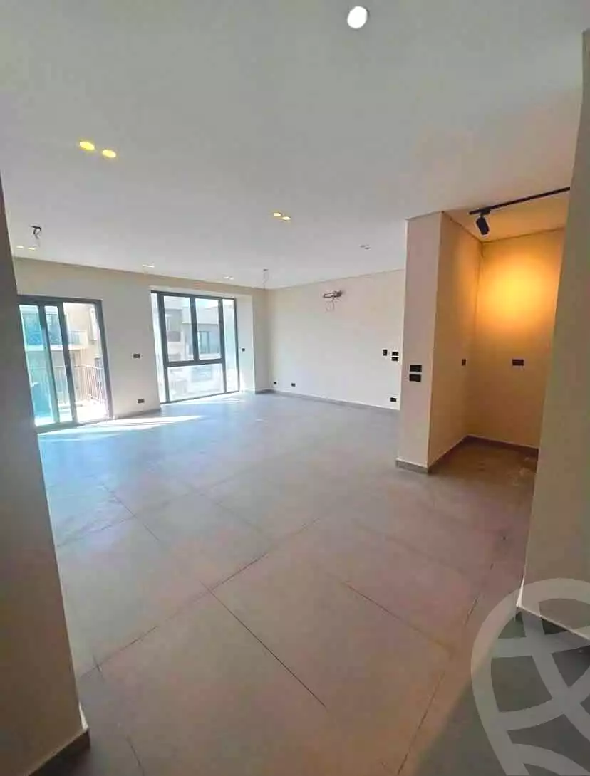 https://aqarmap.com.eg/ar/listing/7281635-for-sale-cairo-new-cairo-compounds-kmbwnd-kryk-twn-il-cazar