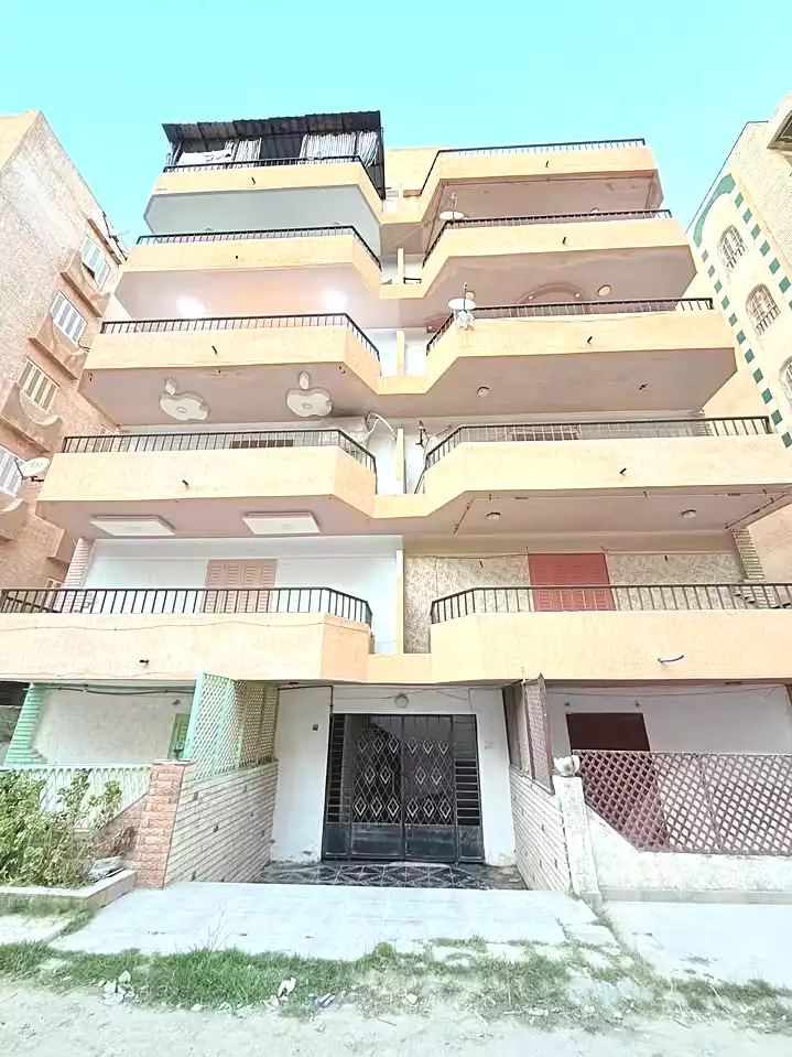 https://aqarmap.com.eg/ar/listing/7280685-for-sale-alexandria-al-agamy-shataa-el-nakheel