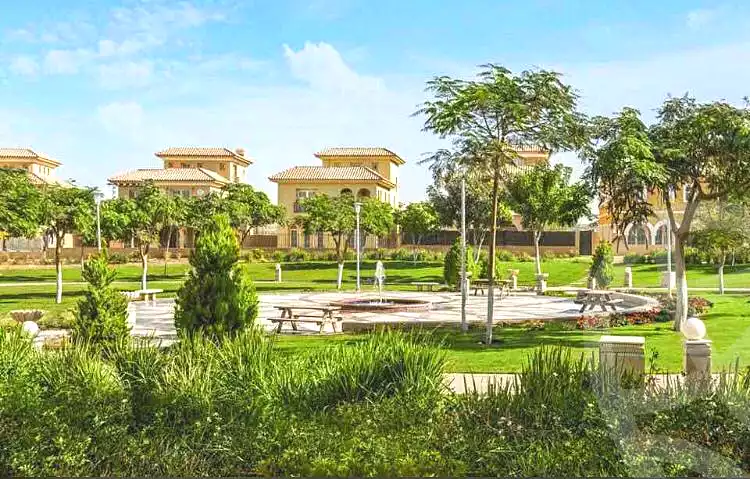 https://aqarmap.com.eg/en/listing/7281802-for-sale-cairo-new-cairo-compounds-hyde-park-centre-ville-hyde-park