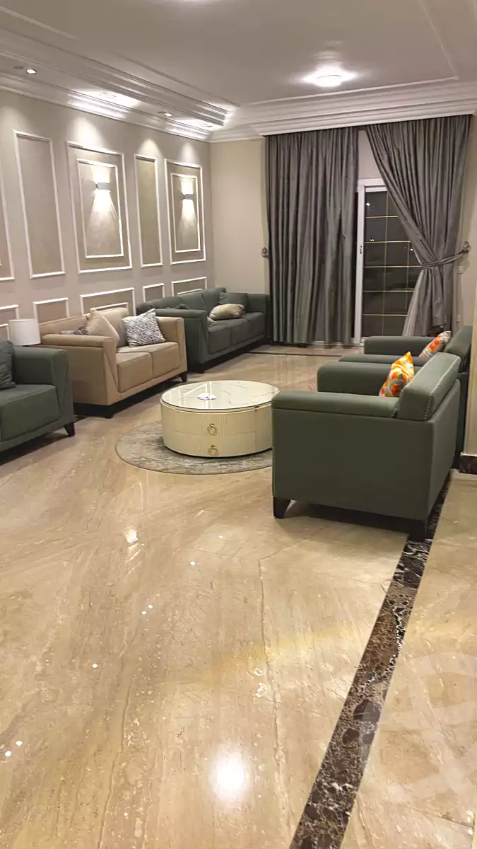 https://aqarmap.com.eg/ar/listing/7276914-for-sale-cairo-new-cairo-first-settlement-mhwr-mstfy-kml