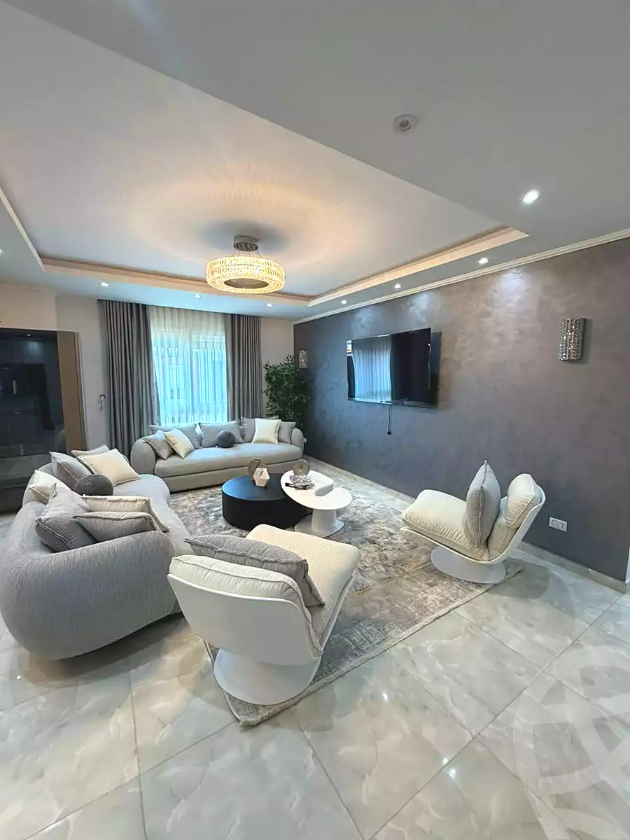 https://aqarmap.com.eg/en/listing/7281808-for-sale-cairo-new-cairo-compounds-mwrd-fq-llttwyr