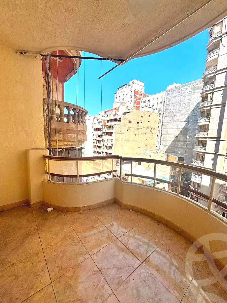 https://aqarmap.com.eg/ar/listing/7282270-for-sale-alexandria-sydy-bshr-sydy-bshr-bhry-shr-mhmwd-l-yswy