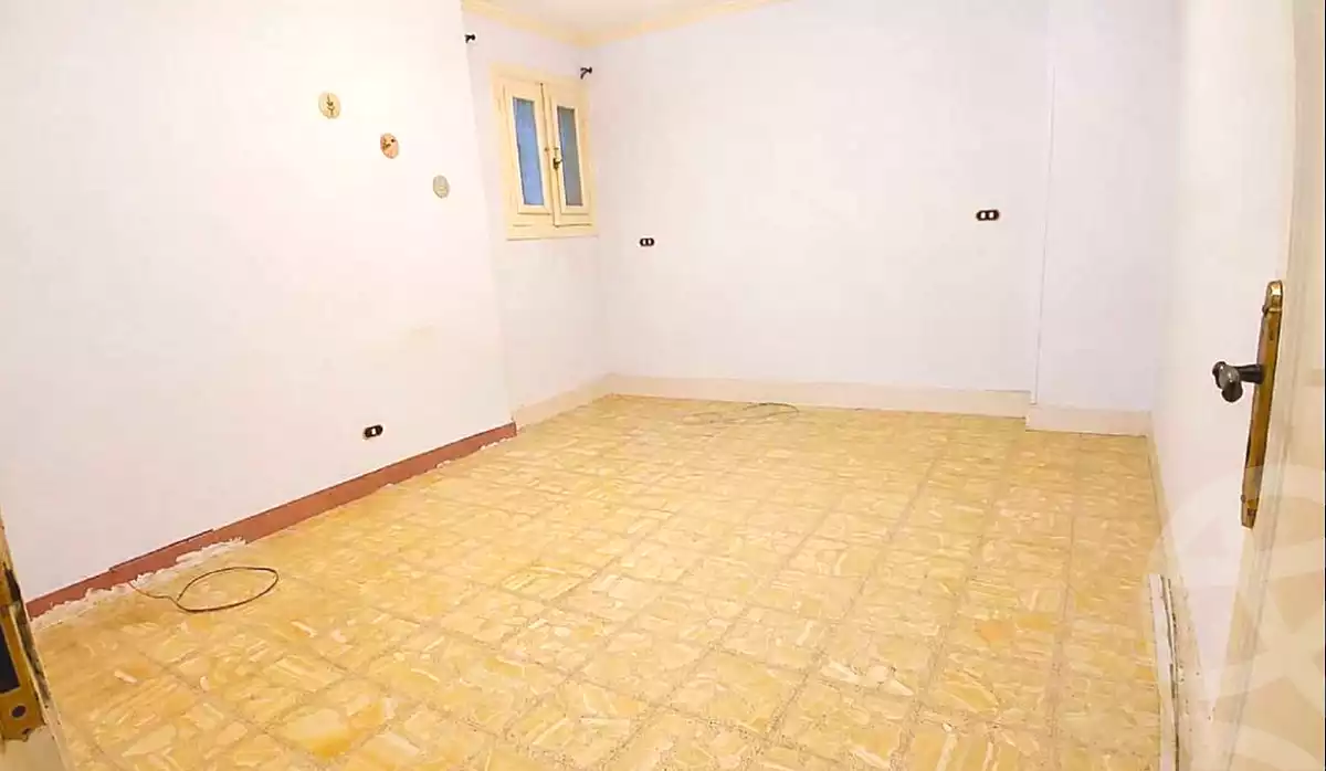 https://aqarmap.com.eg/en/listing/7282303-for-sale-alexandria-moharram-bey-othman-galal-st