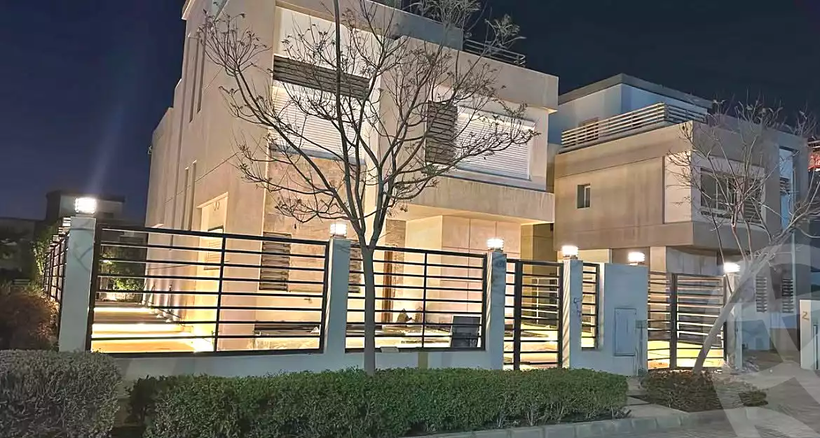 https://aqarmap.com.eg/ar/listing/7283132-for-sale-cairo-new-cairo-compounds-hyde-park-centre-ville-hyde-park