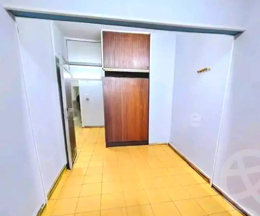 https://aqarmap.com.eg/ar/listing/7283202-for-sale-alexandria-sydy-bshr-sydy-bshr-bhry-shr-khld-bn-lwlyd
