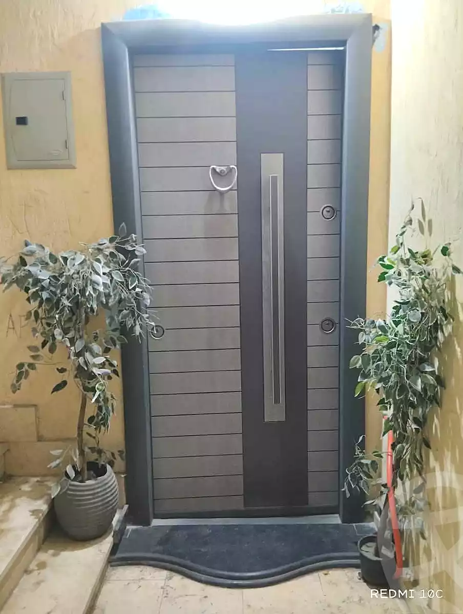 https://aqarmap.com.eg/ar/listing/7283245-for-sale-cairo-helwan-ahmed-enci-st