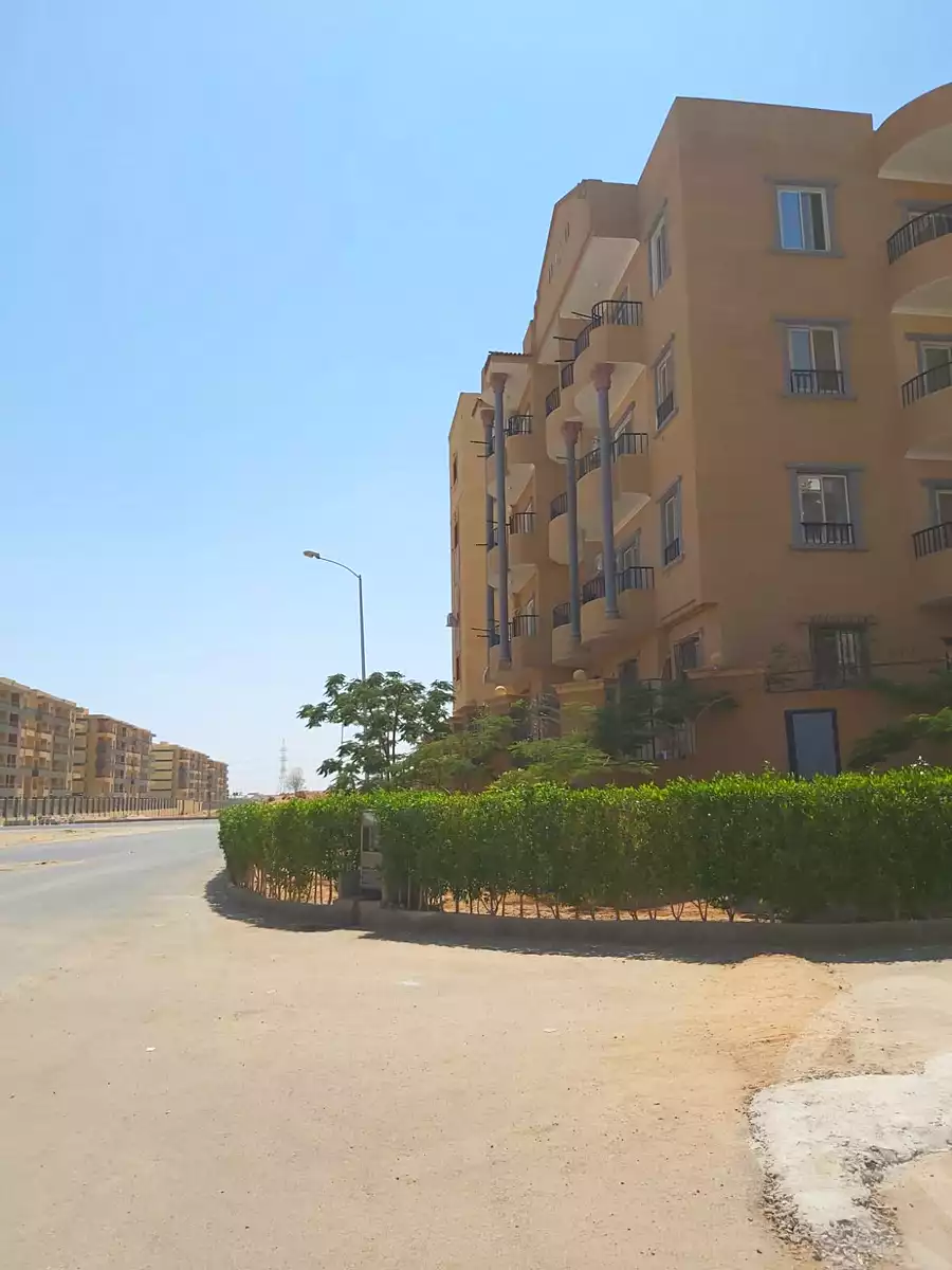 https://aqarmap.com.eg/ar/listing/7284410-for-rent-cairo-6th-of-october-el-tawsaat-el-shamalya-hy-2000-qt