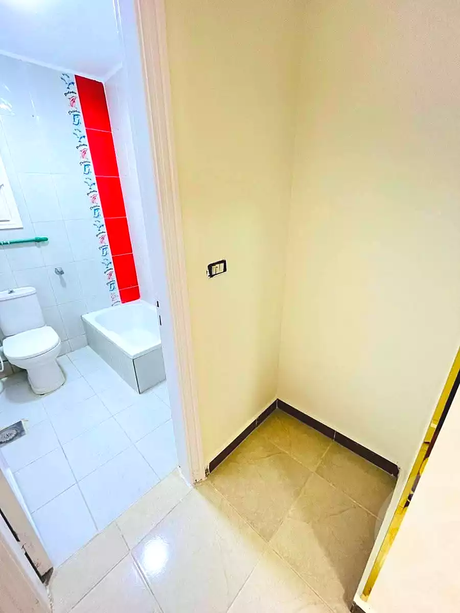 https://aqarmap.com.eg/en/listing/7284885-for-sale-alexandria-al-agamy-shataa-el-nakheel